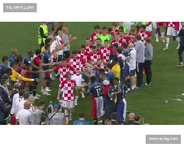 安托万·格里兹曼：攻防兼备的全能前锋，演绎现代足球的进攻魅力