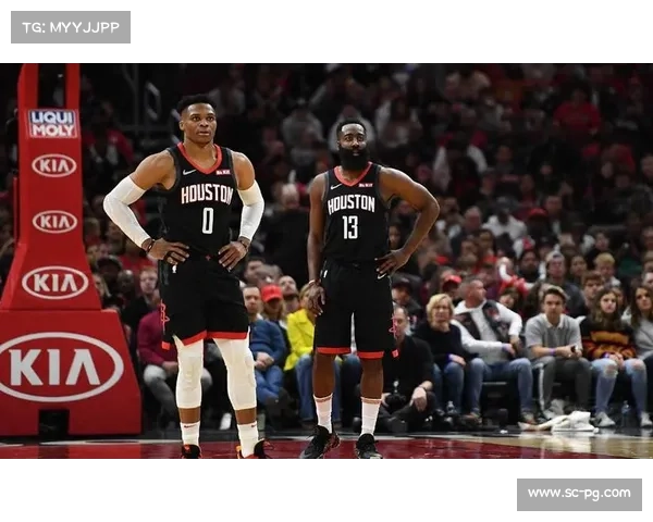 拉塞尔·威斯布鲁克：突破极限的全能巨星与三双传奇再度书写篮球历史